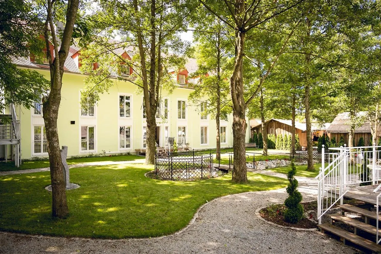 Schlosshotel Neufahrn Neufahrn in Niederbayern Hotel